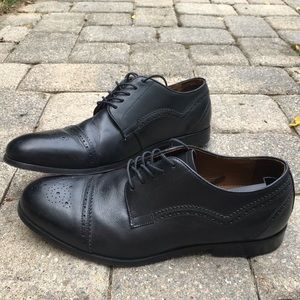 Dress shoes